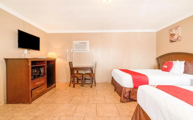 Capital O Hotel Beeville - US 181