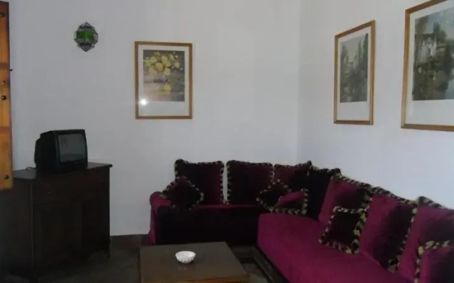 Almachar Apartahotel