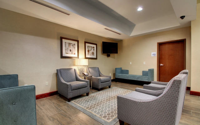 Holiday Inn Express Hotel & Suites Natchez South by IHG