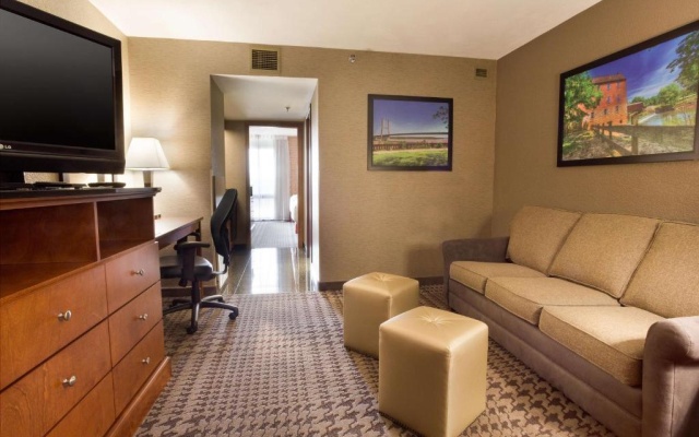 Drury Inn & Suites Jackson MO
