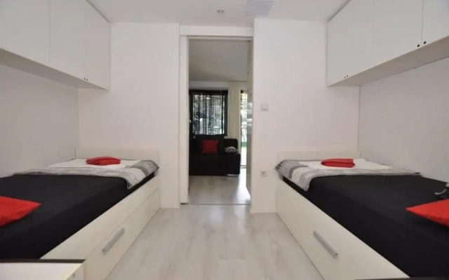 Eden - 30m From the sea - A2