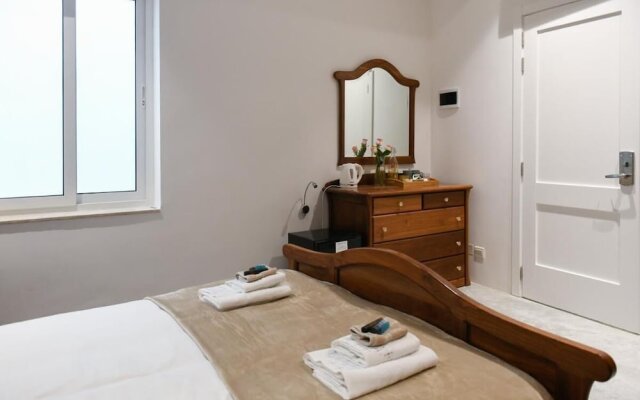 Wonderful Double Room in Pieta - Bb Marina