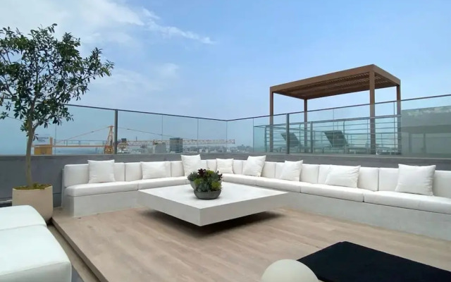 w Superb Loft w Balcony in Barranco