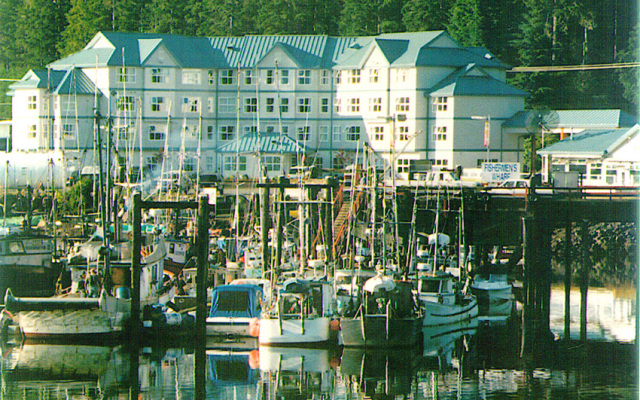 Quarterdeck Inn Port HardyOpens in new window