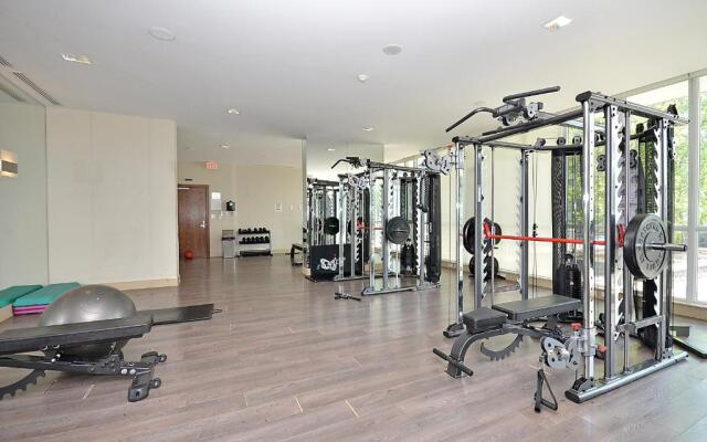 Royal Stays Furnished Apartments - Missisauga City Centre