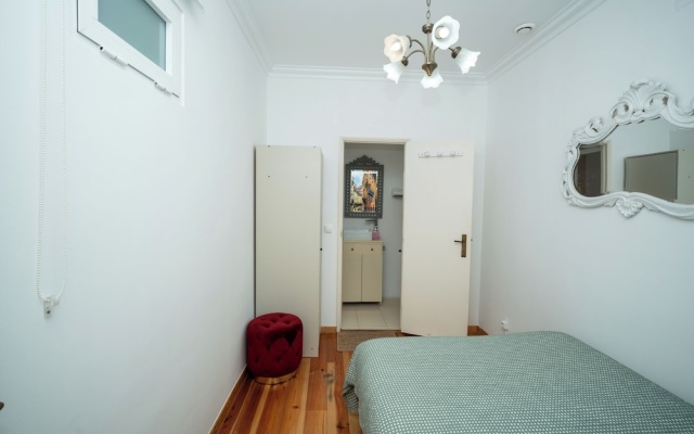 Charming 2 Bedroom Apartment in City Centre Lisboa