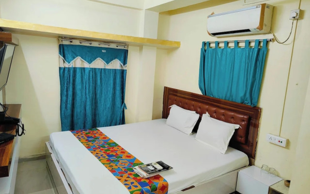 Om Shanti Guest House - Near Ruby General Hospital and Science City
