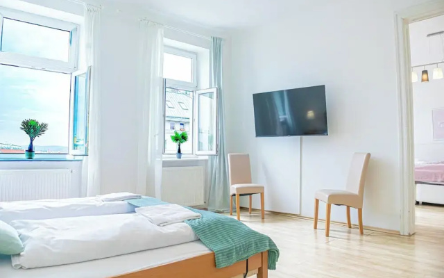 Budget 2BR Long Stay Near Matzleinsdorf