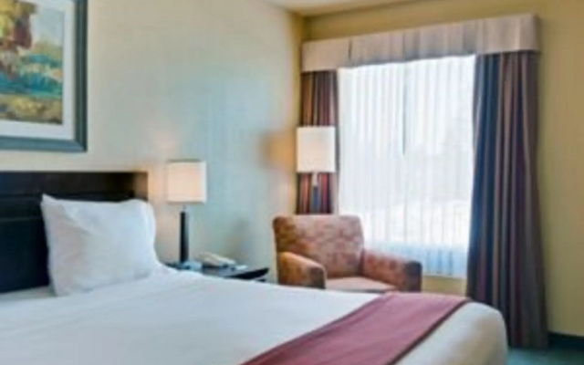 Holiday Inn Express Dryden