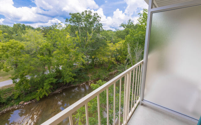 Twin Mountain Inn & Suites