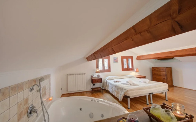 Villa Monte Enrico - Pool And Whirlpool