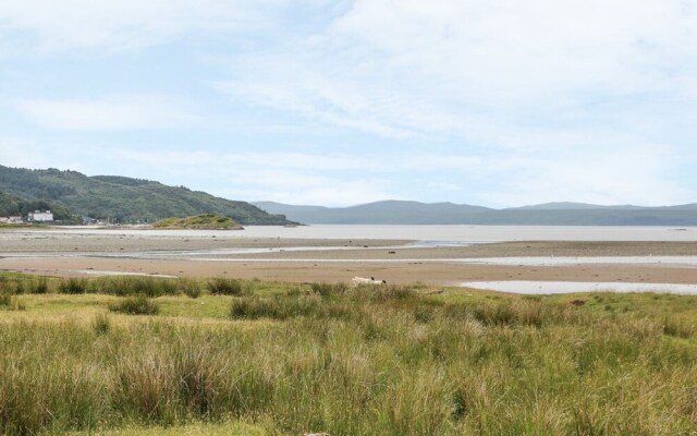 Seaview-barsloisnach Cottage