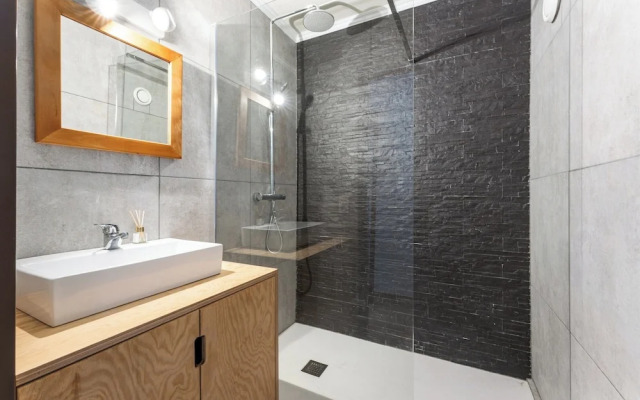 Apartment for 4 People With Terrace