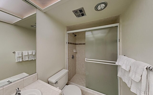 Two Bedroom Units at 1849 Condos With 3 Hot Tubs & Slopeside