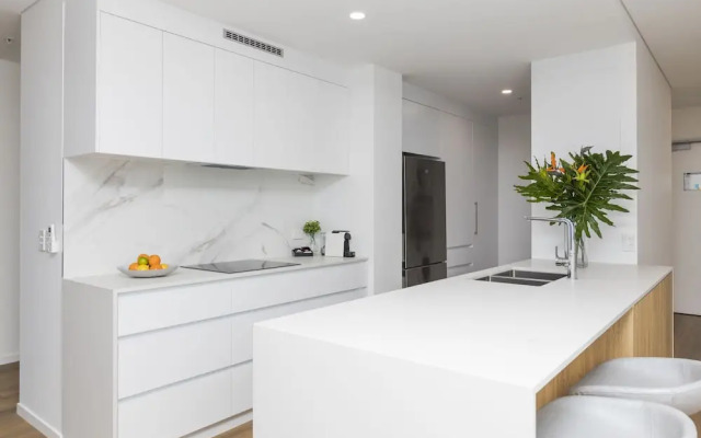 Sky Broadwater Apartments