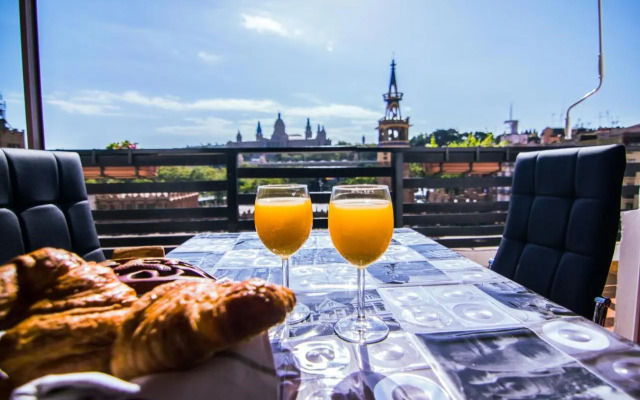 Unique Cozy Scenic Penthouse