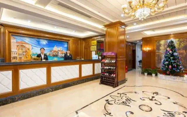 Yiwu Defeng Hotel