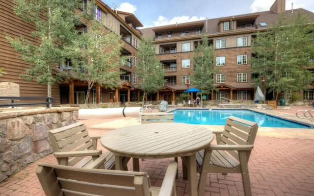 Dakota Lodge by Summit County Mountain Retreats