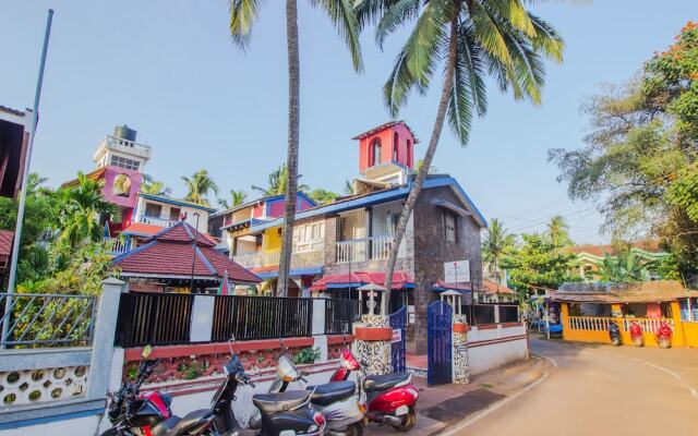 OYO 12902 Home Colourful Studio Home Candolim