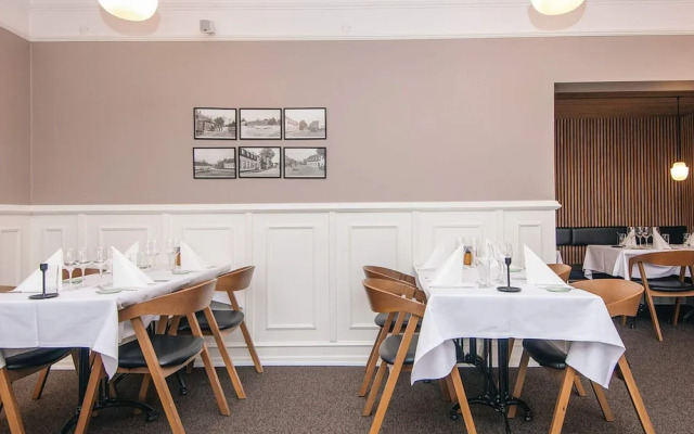 3 Person Holiday Park Home in Give