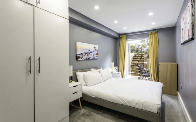 Spacious Clapham Junction Apartment