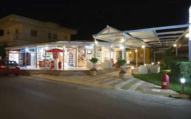 Niriides Apartments & Studios