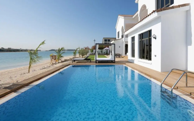 Villa on Beach w Private Pool The Palm Jumeirah