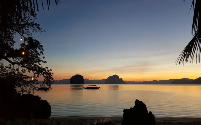 The Alternative Beach Cottages