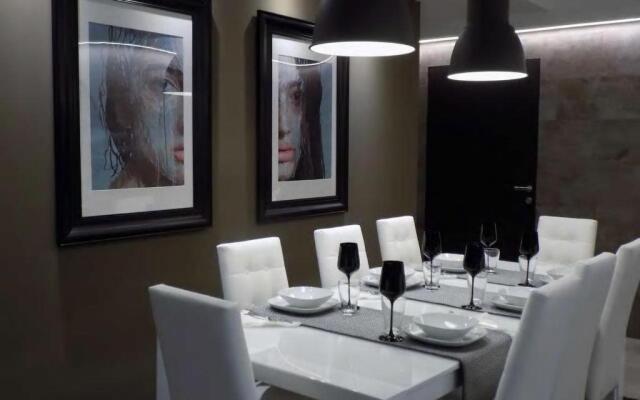 Hs4U ArtGallery Design apartment