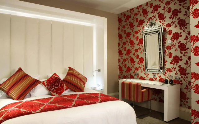 The Rutland Hotel & Apartments