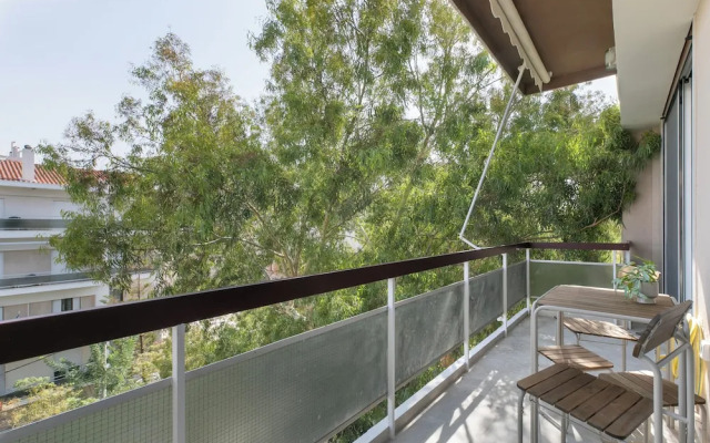 Kallisti 2BR Apt & Balcony in Nea Smyrni