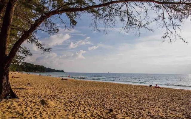 Beachfront 3br Luxe Plunge Pool On Naithon Beach