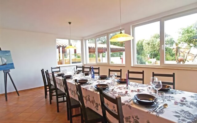 Holiday House Stinjan Licardo