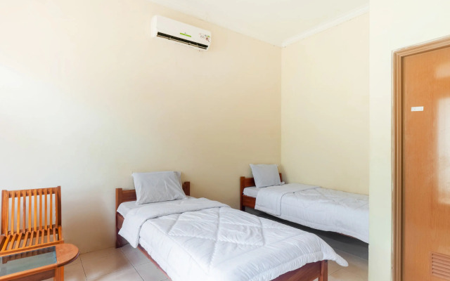 OYO 2471 Swarna Raya