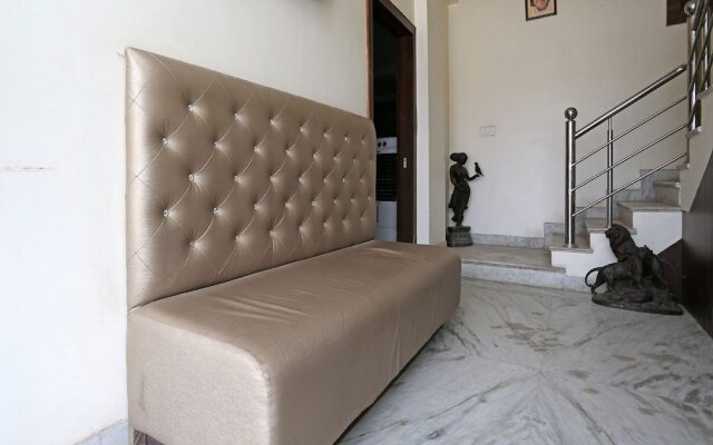 Hotel Pushpa Palace By OYO Rooms