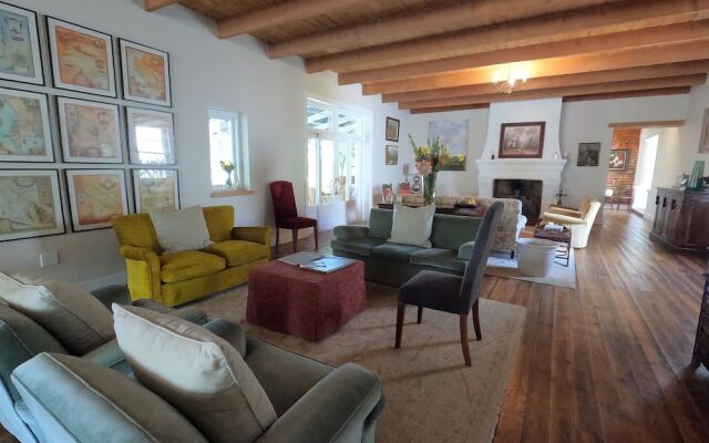 Banhoek Corner Guesthouse