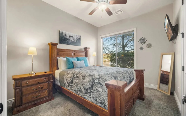 Owens Landing Amazing Views!