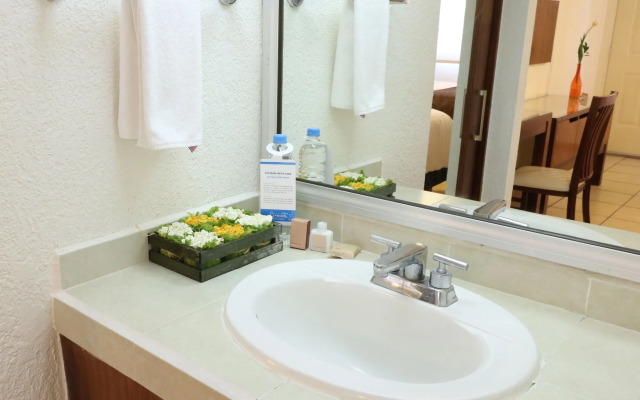 Hotel Misión Express Saltillo