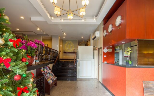 Prince Flushing Hotel