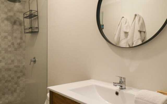 w Picturesque 2BR in the Heart of Miraflores
