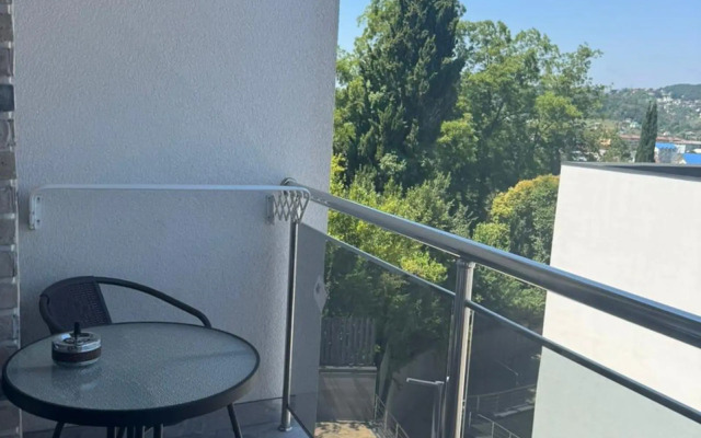 The sea is here on Lvovskaya Street