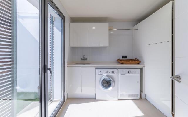 Claudia in L'Escala with 5 bedrooms and 4 bathrooms