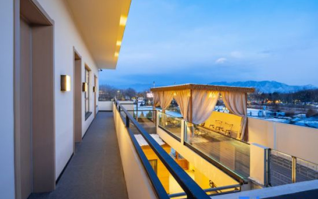 Xinzhou Huaxi Hot Spring Homestay (Xinzhou Ancient Town Branch)