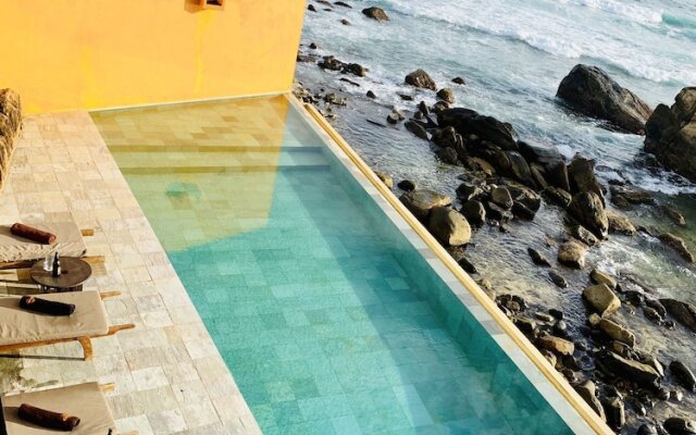 Thambilli Beach Front Villa