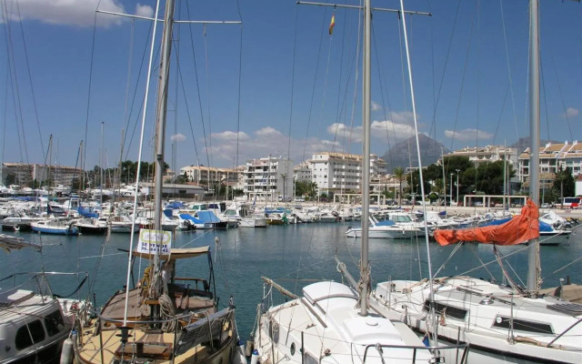 Luxe vakantieappartement aan de jachthaven van Altea met frontaal zeezicht