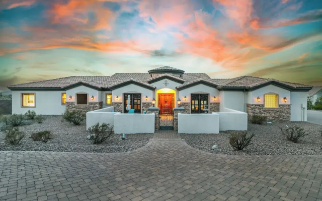 Pool & Spa: Pet-friendly Mansion in Phoenix!