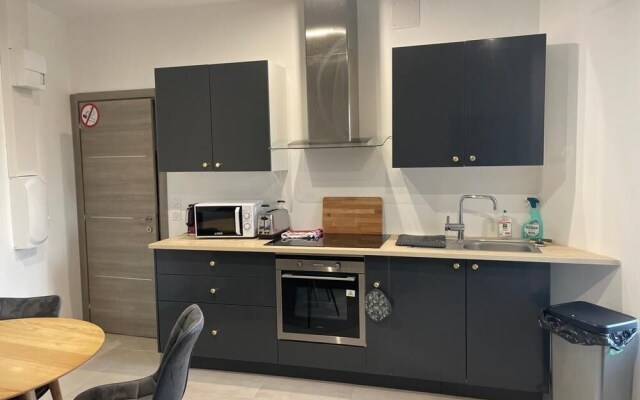 Appartement Confort Equipe Au Coeur De Beziers (Adults Only)