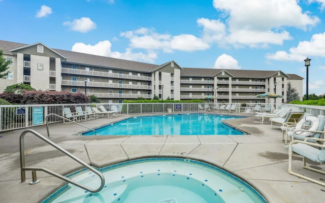 Whispering Pines 124