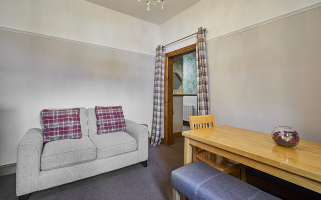 Host Stay Cromwell House