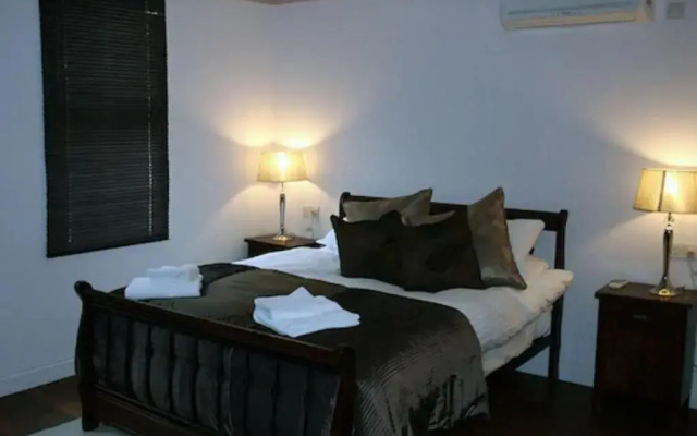 Leaside Hotel